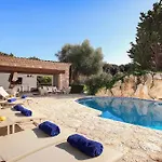 Bennassar Villa *